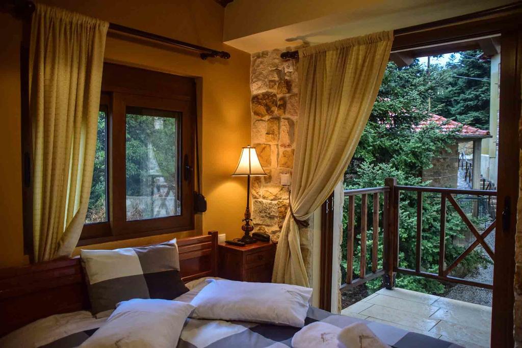 Aetoma Suites Synikia Mesi Trikalon Exteriör bild